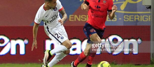 Paris Saint-Germain's Layin Kurzawa (L) vies withAjaccio's French ... - gettyimages.com Paris Saint-Germain's Layin Kurzawa (L) vies withAjaccio's French ... - gettyimages.com
