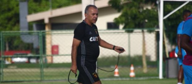 Treinador ficou apenas quatro meses no clube. (foto reprodução). Treinador ficou apenas quatro meses no clube. (foto reprodução).