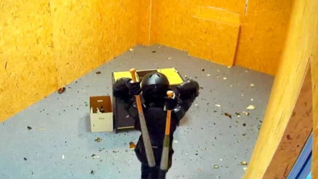 in Italia la stanza della rabbia