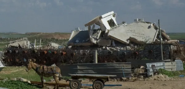 Wrecked building in Gaza City from previous war with Israeli - Flickr