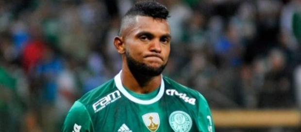 Até a Copa, o jogador deve ficar sem atuar Até a Copa, o jogador deve ficar sem atuar
