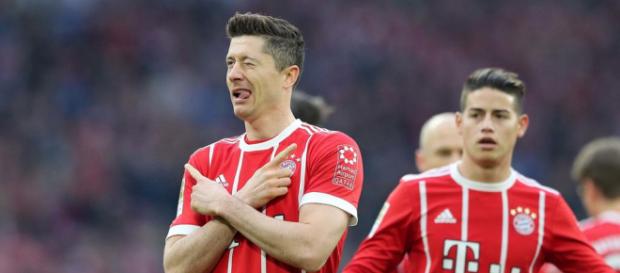 Une guerre entre le Real et le PSG pour Lewandowski ? Une guerre entre le Real et le PSG pour Lewandowski ?