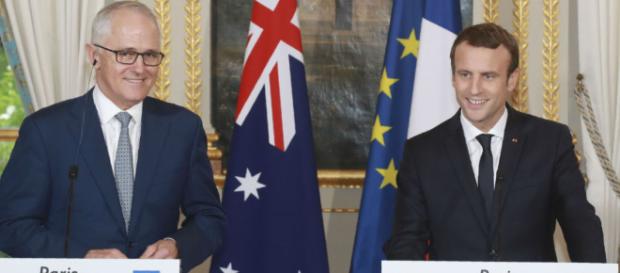 Macron au travail à Sydney, un 1er mai, fête du travail Macron au travail à Sydney, un 1er mai, fête du travail