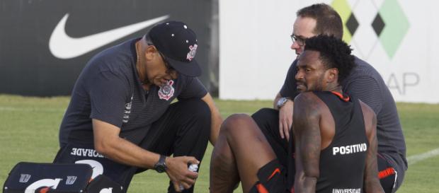 Renê Junior é um dos jogadores a desfalcar o time até a Copa Renê Junior é um dos jogadores a desfalcar o time até a Copa