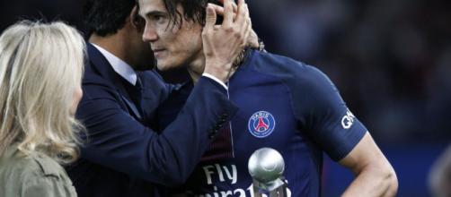 PSG : Cavani a reçu son trophée de meilleur buteur de Ligue 1 - Le ... - leparisien.fr