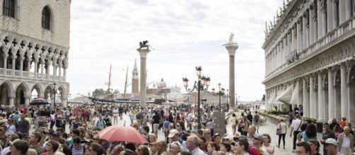 Venezia, tornelli per l’accesso dei turisti