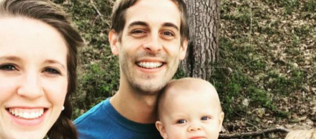 Derick Dillard with his wife Jill Duggar and two sons / Photo via Derick Dillard, Instagram Derick Dillard with his wife Jill Duggar and two sons / Photo via Derick Dillard, Instagram