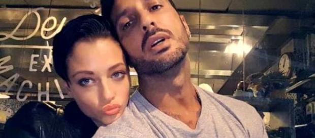 Fabrizio Corona si tatua il volto di Silvia Provvedi sulla mano ... - today.it Fabrizio Corona si tatua il volto di Silvia Provvedi sulla mano ... - today.it