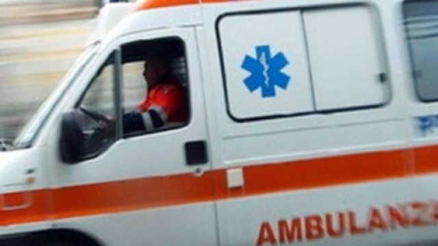 I carabinieri stanno scortando l'ambulanza col bimbo in codice ... - radiosienatv.it