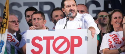 Dopo i tragici fatti di Milano, Salvini promette il pugno di ferro contro i clandestini