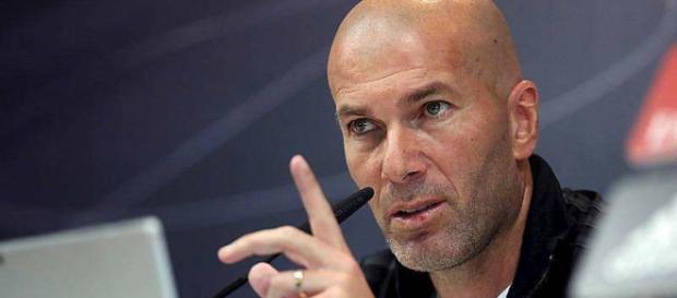 Mercato : Quand Zidane prend à contre-pied le Real Madrid ! Mercato : Quand Zidane prend à contre-pied le Real Madrid !