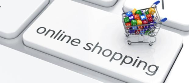 online shopping is convenient, but buyers should be careful [Image via geralt/Pixabay) online shopping is convenient, but buyers should be careful [Image via geralt/Pixabay)