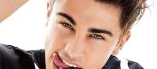 Amici 17: le coppie si separano e Riki ha un duro sfogo sui social Amici 17: le coppie si separano e Riki ha un duro sfogo sui social