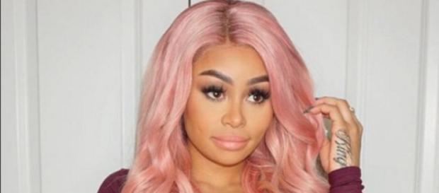 Blac Chyna reacciona violentamente con un carrito de bebé Blac Chyna reacciona violentamente con un carrito de bebé