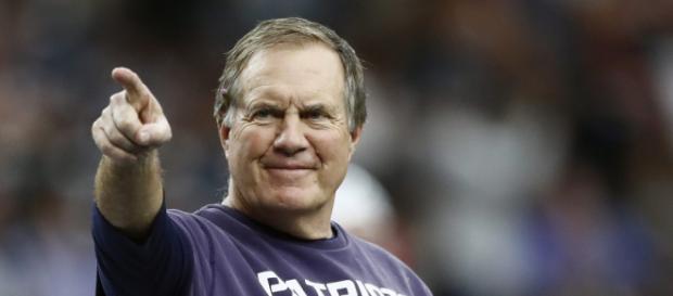Bill Belichick, entrenador jefe de los New England Patriots. Bill Belichick, entrenador jefe de los New England Patriots.