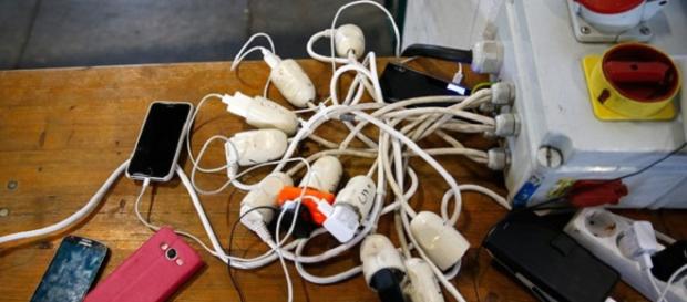 Esto significa que el teléfono por debajo de 1.6W / kg se considera bueno. Esto significa que el teléfono por debajo de 1.6W / kg se considera bueno.