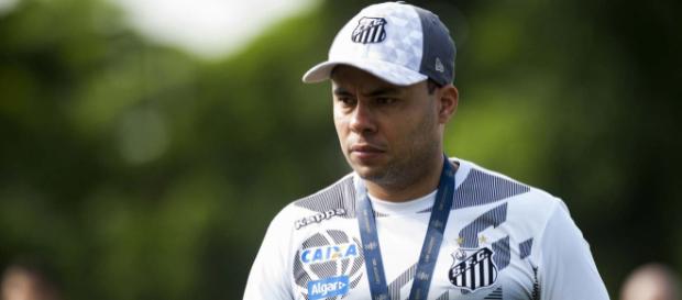 Jogador perdeu espaço no time de Jair Ventura Jogador perdeu espaço no time de Jair Ventura