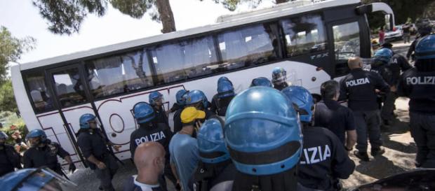 La caravana de migrantes centroamericanos se encuentra actualmente en Oaxaca y se dirige hacia el norte. La caravana de migrantes centroamericanos se encuentra actualmente en Oaxaca y se dirige hacia el norte.
