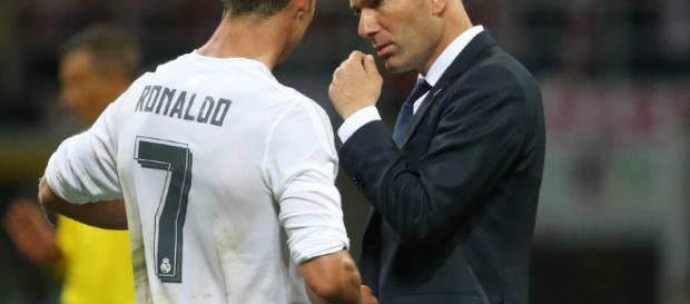 Real Madrid : Le message fort de Zidane à Ronaldo ! Real Madrid : Le message fort de Zidane à Ronaldo !