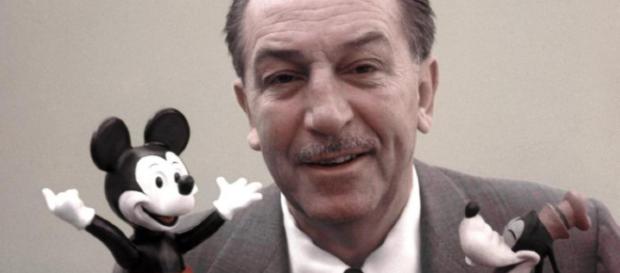 Walter Elias Disney é o nome de batismo do homem que ficou conhecido como Walt Disney Walter Elias Disney é o nome de batismo do homem que ficou conhecido como Walt Disney