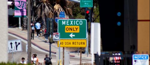 San Ysidro, CA border crossing. [Image credit: Dhinal Chheda/Flickr]