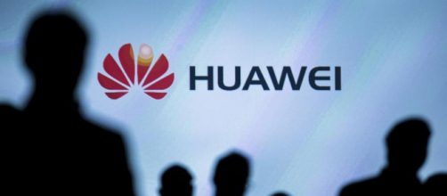 Né con Google né con Microsoft: Huawei lavora a un sistema