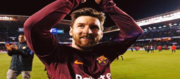 Autor de três gols, Messi celebra título espanhol do Barcelona - Foto: Reprodução / Facebook Oficial FC Barcelona Autor de três gols, Messi celebra título espanhol do Barcelona - Foto: Reprodução / Facebook Oficial FC Barcelona