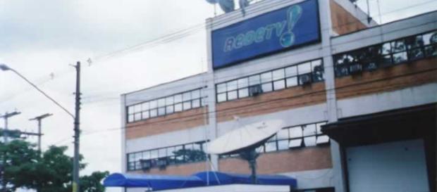 Canal de televisão RedeTV! se envolve em nova polêmica com o dono da emissora e famosa apresentadora Canal de televisão RedeTV! se envolve em nova polêmica com o dono da emissora e famosa apresentadora