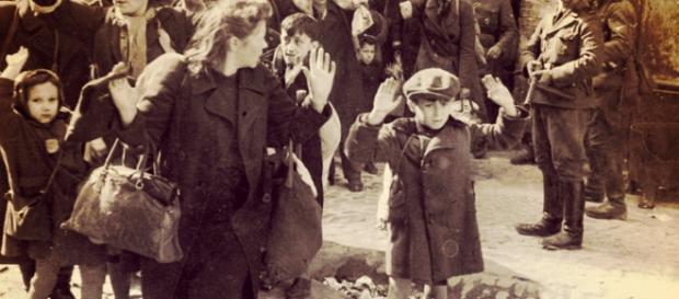 Ukrywali się 5 lat, pomagali im polscy chłopi (foto: onet.pl) Ukrywali się 5 lat, pomagali im polscy chłopi (foto: onet.pl)