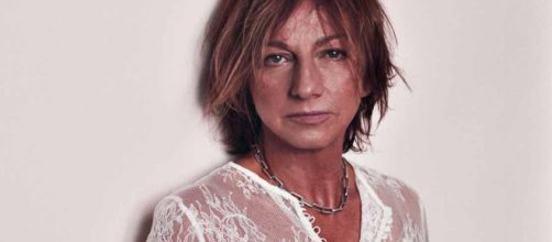 Gianna Nannini cade dal palco video