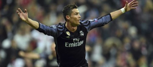 Real Madrid bat Bayern Munich 2 à 1 avec le 100e but de Ronaldo en ... - voaafrique.com