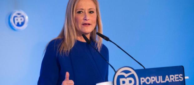 Cifuentes, un sueldo de 100.000 euros al año y solo 900 euros en ... - elboletin.com Cifuentes, un sueldo de 100.000 euros al año y solo 900 euros en ... - elboletin.com