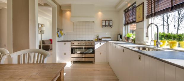 Five organizational tips that will help streamline your life and save you time (Free use photo via: Pexels.com) Five organizational tips that will help streamline your life and save you time (Free use photo via: Pexels.com)