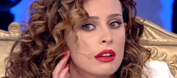 Uomini e Donne: abbandono al trono di Sara Uomini e Donne: abbandono al trono di Sara