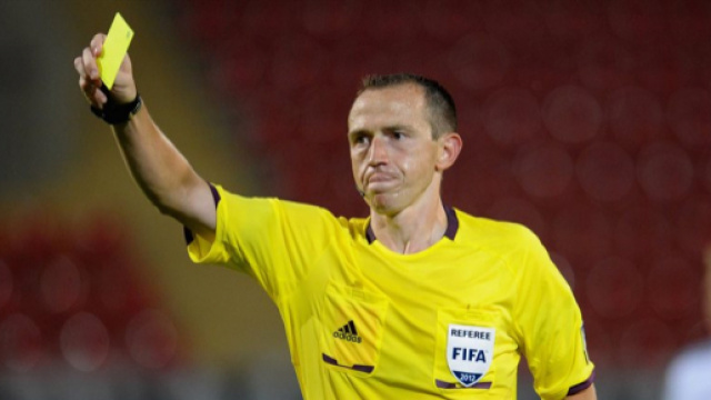 OL/PSG - Ruddy Buquet au sifflet, un arbitre synonyme de défaites ... - parisfans.fr