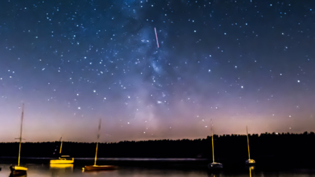 Via Lattea Wilcza Wola (Polonia) Latitude: 50&deg; 21' 11.99" N Longitude: 21&deg; 54' 27.59" E. ISO 3200 8.8 mm f /3,5 25,0 sec