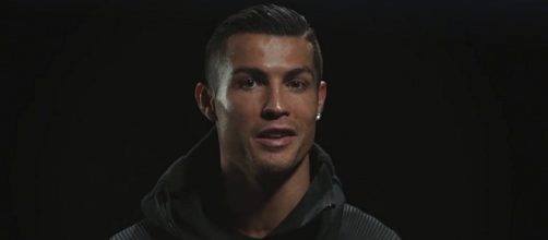 Cristiano Ronaldo, standing ovation mondiale dopo la rovesciata all'Allianz stadium di Torino