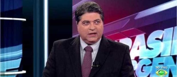Datena à frente do programa Brasil Urgente Datena à frente do programa Brasil Urgente