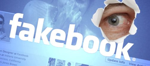 Facebook: ad essere spiati sono anche i messaggi privati