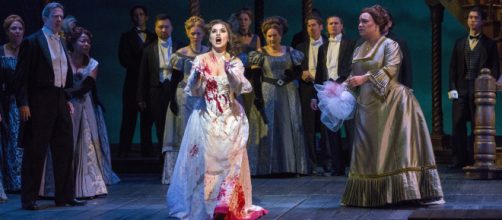 Olga Peretyatko-Mariotti in the title role of Donizetti’s ‘Lucia di Lammermoor.’ [image source: Richard Termine / Met Opera, with permission]
