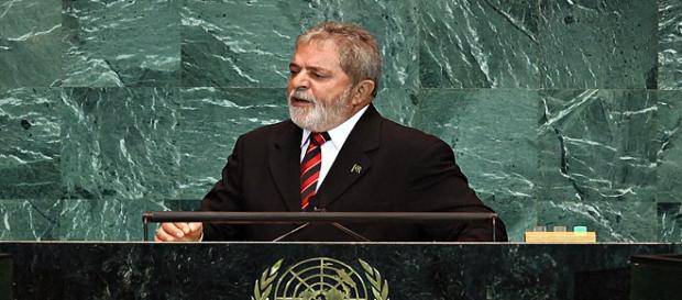 Ex-presidente Lula discursa na Assembléia Geral da Organização das Nações Unidas (ONU), em 2009. Ex-presidente Lula discursa na Assembléia Geral da Organização das Nações Unidas (ONU), em 2009.