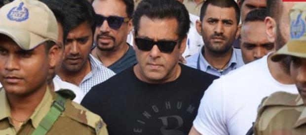 Salman is grimfaced as he leaves court-Photo- (Image credit Republic/youtube.com) Salman is grimfaced as he leaves court-Photo- (Image credit Republic/youtube.com)