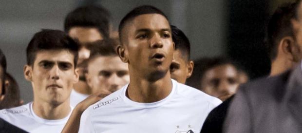 Zagueiro fez um pedido para os demais jogadores Zagueiro fez um pedido para os demais jogadores