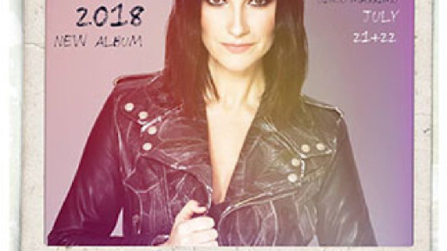 Laura Pausini presenta il suo nuovo album su… un aereo! | Si24 - si24.it