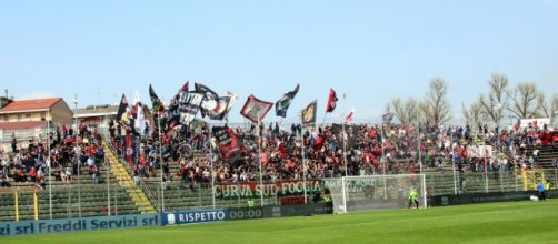 I tifosi del Foggia presenti allo "Zini" di Cremona