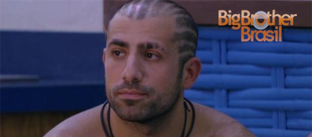 Jaqueta de Kaysar se torna assunto Jaqueta de Kaysar se torna assunto