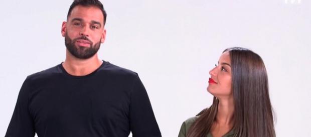 Kamila et Noré n'ont pas quitté Moundir et les Apprentis Aventuriers parce qu'ils attendaient un bébé Kamila et Noré n'ont pas quitté Moundir et les Apprentis Aventuriers parce qu'ils attendaient un bébé
