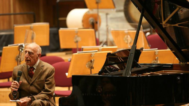 Il critico d'arte Gillo Dorfles