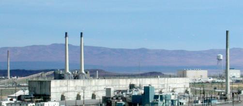Demolition of the Hanford Nuclear Plant was halted after workers were exposed to radiation [image via wikimedia commons/US Dept. of Energy]