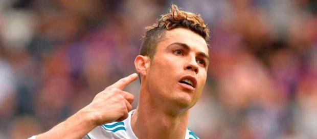 Cristiano Ronaldo fez mais um golaço pelo Real Cristiano Ronaldo fez mais um golaço pelo Real